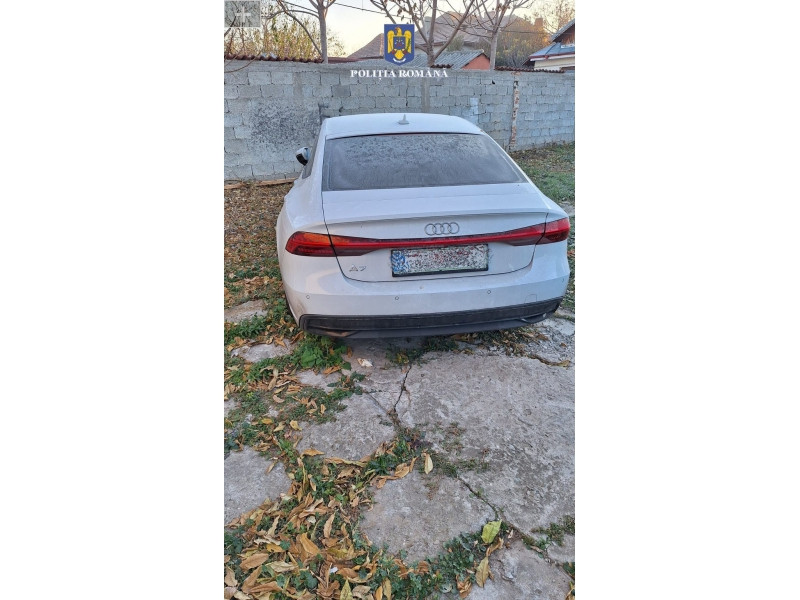 Mașini de lux de peste 100.000 de euro, găsite de polițiști în Ialomiţa. De unde erau furate. GALERIE FOTO
