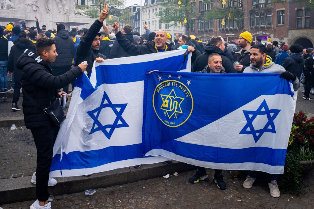 Fanii lui Maccabi Tel Aviv, bătuți grav în Amsterdam. Netanyahu a ordonat să fie trimise două avioane pentru a-i salva