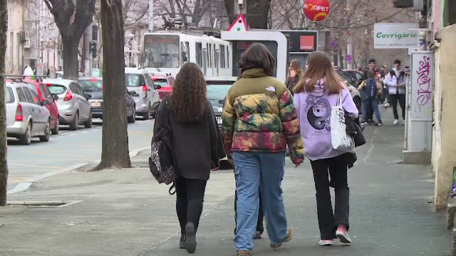 Ministrul Educaţiei, despre planurile-cadru pentru liceu: Vor fi adoptate în mai. Când vor avea elevii manuale noi