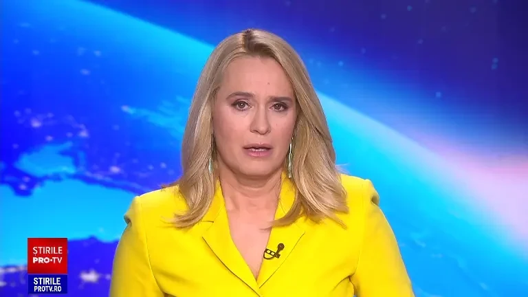 Mii de meduze albastre au invadat litoralul românesc pentru că apa e tot mai caldă. Atenție, nu trebuie atinse