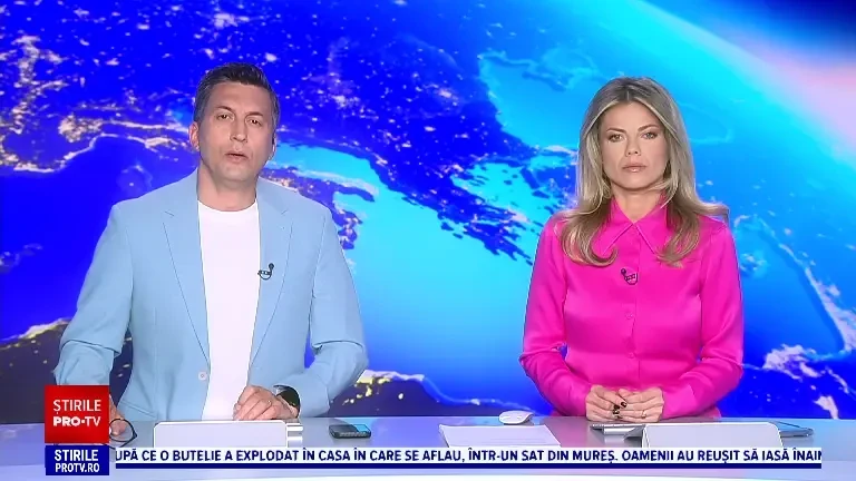 Incendiu de vegetație uscată în Maramureș. Pompierii s-au luptat ore întregi cu flăcările care amenințau mănăstirea Șatra