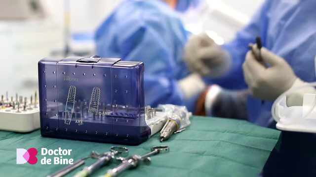 Chirurgia complexă, realizată într-o singură zi de stomatologi. „Mulți aleg să vină în țară pentru acest tip de tratament”