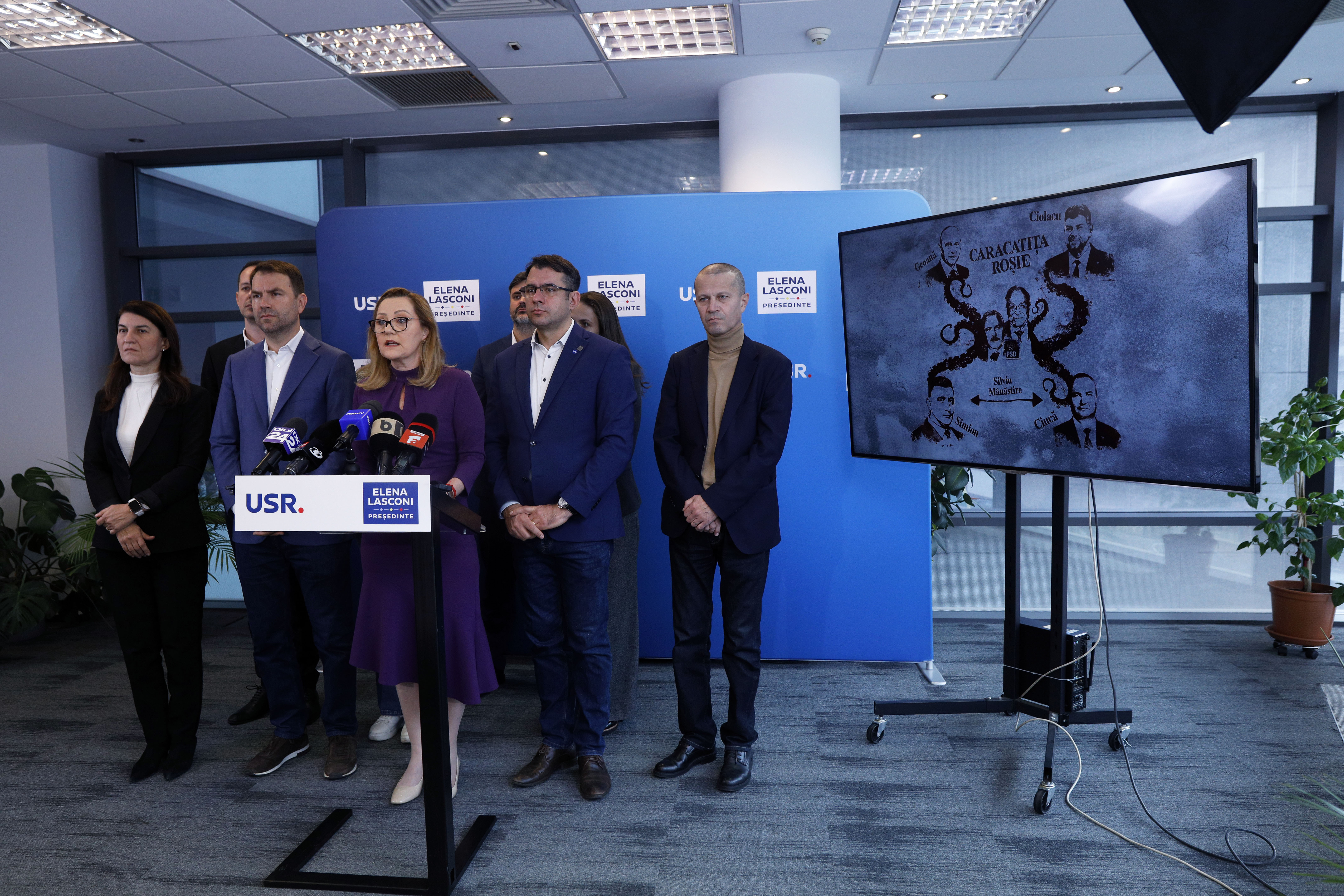 Elena Lasconi acuză coaliția PSD-PNL că a ascuns informații despre George Simion. Șefa USR, apel către SRI și ÎCCJ