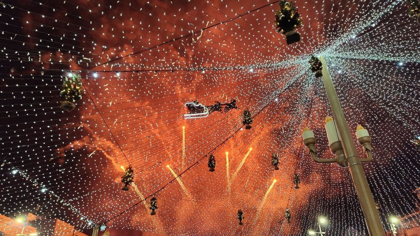 S-au deschis târgurile de Crăciun din Sibiu şi Craiova. Care sunt atracțiile din acest an