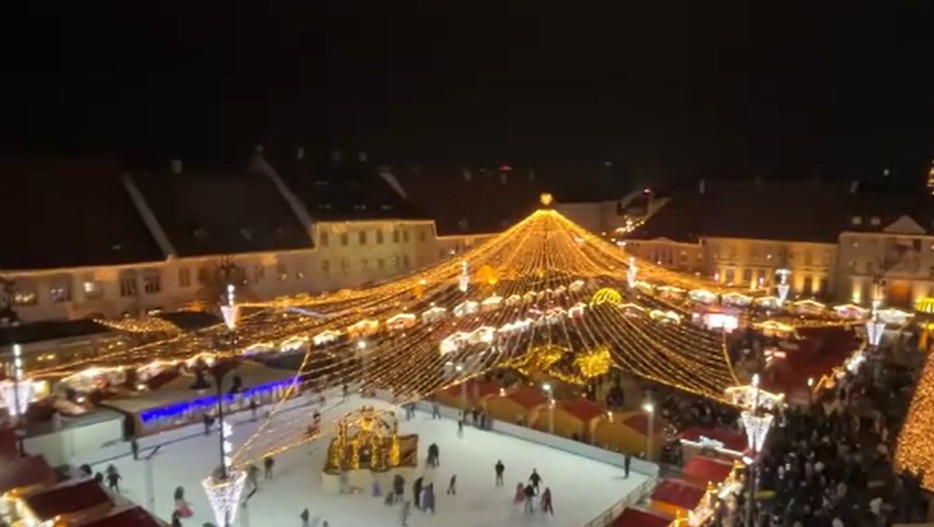 S-au deschis primele târguri de Crăciun în țară. Orașele care sunt deja asaltate de turiști: „Totul este wow, la alt nivel”