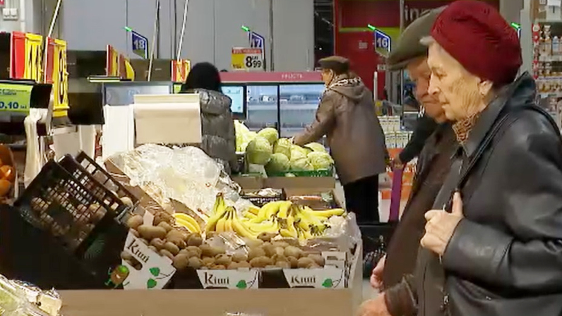 Sărbători cu buget redus. Un studiu arată că anul acesta românii alocă mai puțin bani pentru masa de Crăciun