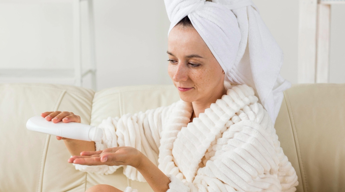 (P) Cum să-ți îngrijești pielea corpului după o zi lungă și obositoare