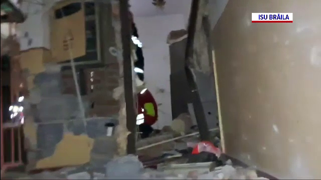 Momentul în care a explodat blocul din Brăila a fost filmat. Imagini ca la bombardament. VIDEO