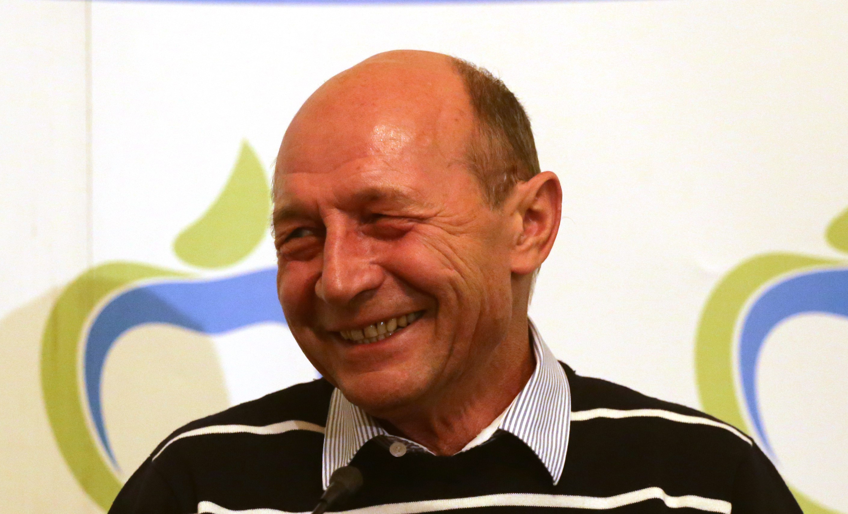 Postare ironică a fostului președinte Traian Băsescu despre candidații de la prezidențiale: „Vor reuşi acum?”