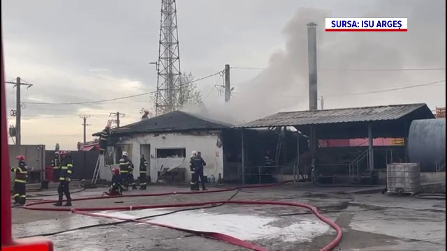 Incendiu grav în Argeș la o firmă de produse petroliere. Un bărbat a ajuns la spital cu arsuri de gradul III pe 98% din corp