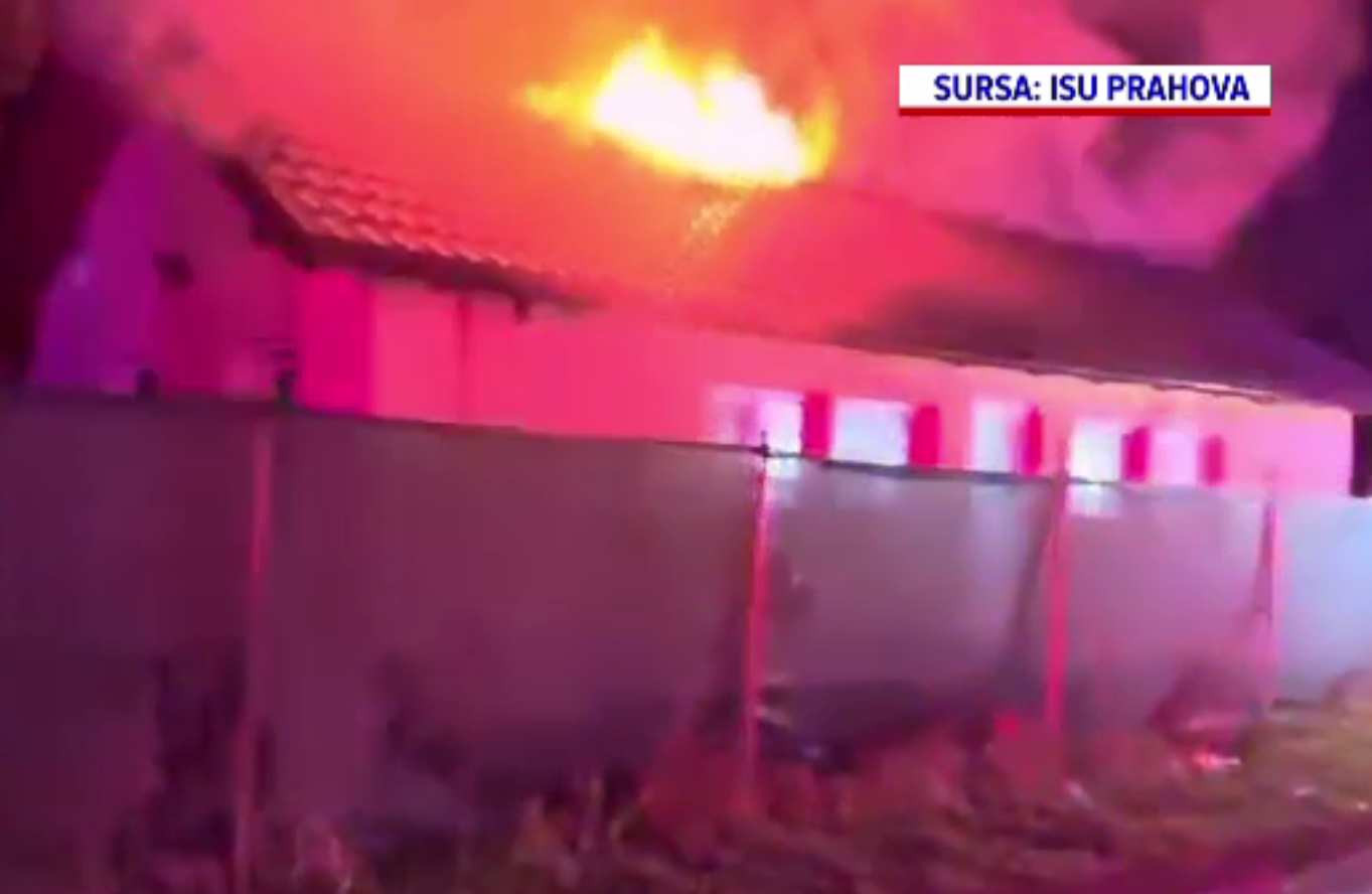 Incendiu la o casă de rugăciune din Vălenii de Munte. Pompierii încearcă să afle cauza