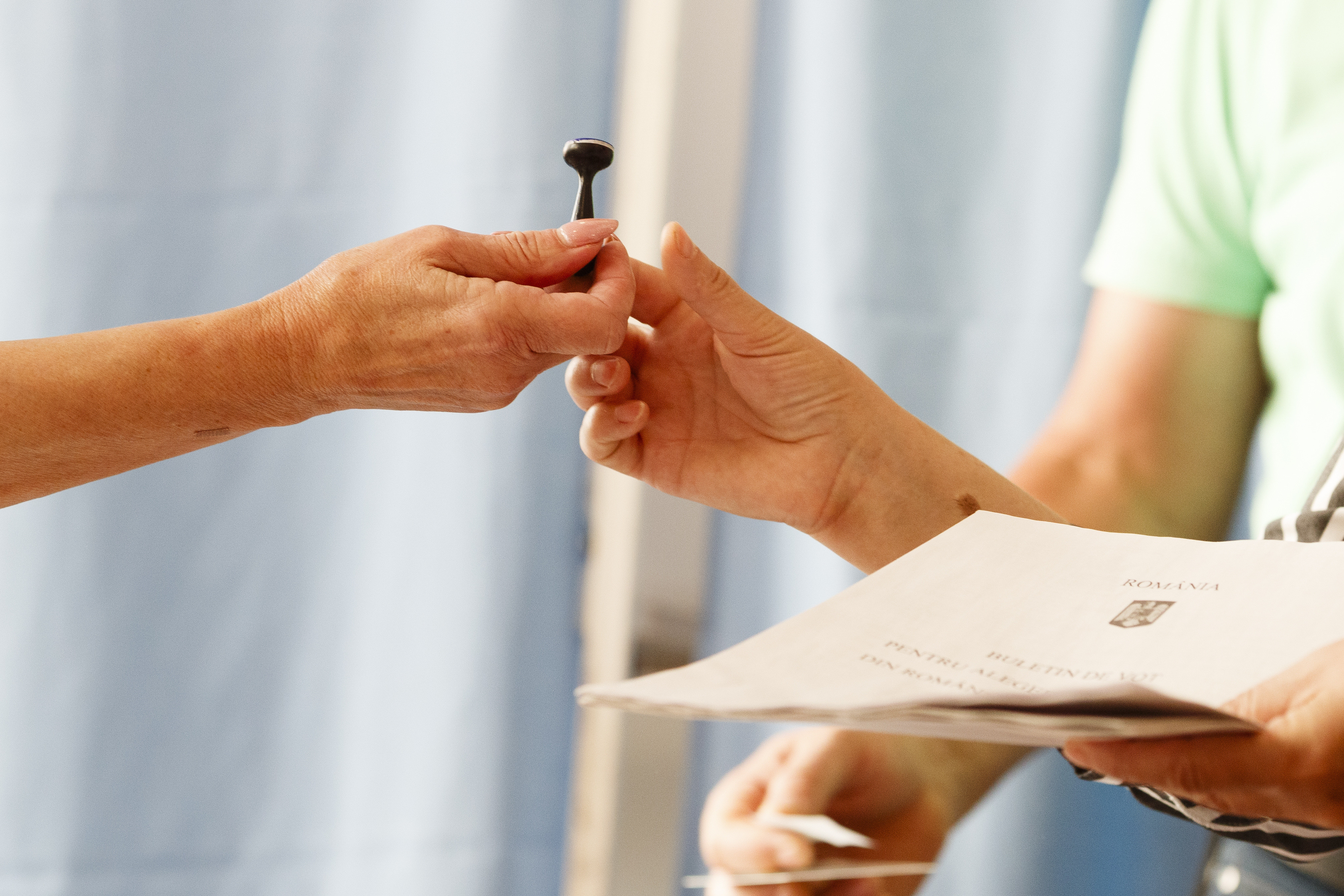 Alegeri prezidențiale 2024. S-au închis urnele - peste 9,4 milioane de voturi în țară și peste 800.000 în diaspora