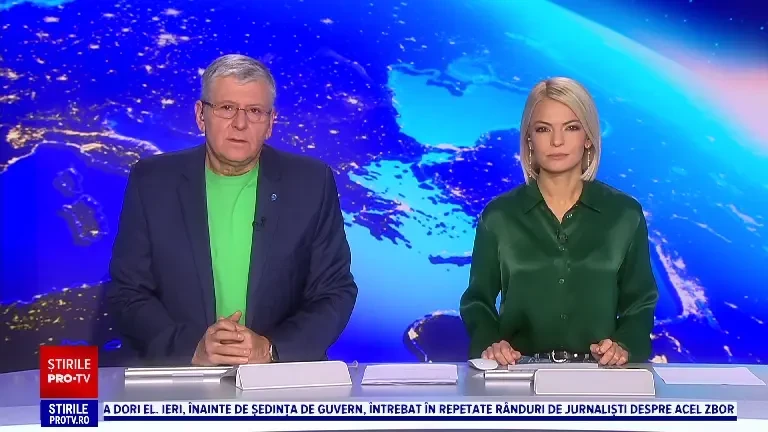 Accident grav în Craiova. Un deținut, rănit după ce ambulanța care-l transporta a fost lovită de o mașină și a căzut în șanț