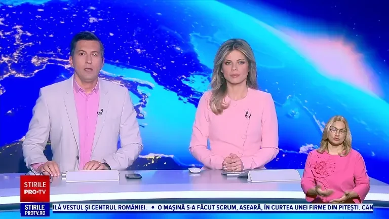 Târgul de Crăciun din Cluj-Napoca s-a deschis cu un spectacol de lumini. Plimbare virtuală cu sania Moșului