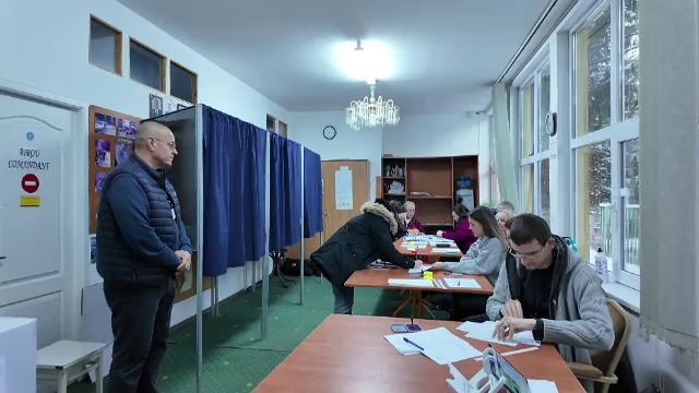 Mii de români votează departe de casă, în vacanță. Unii și-au exprimat deja opțiunea pe liste suplimentare