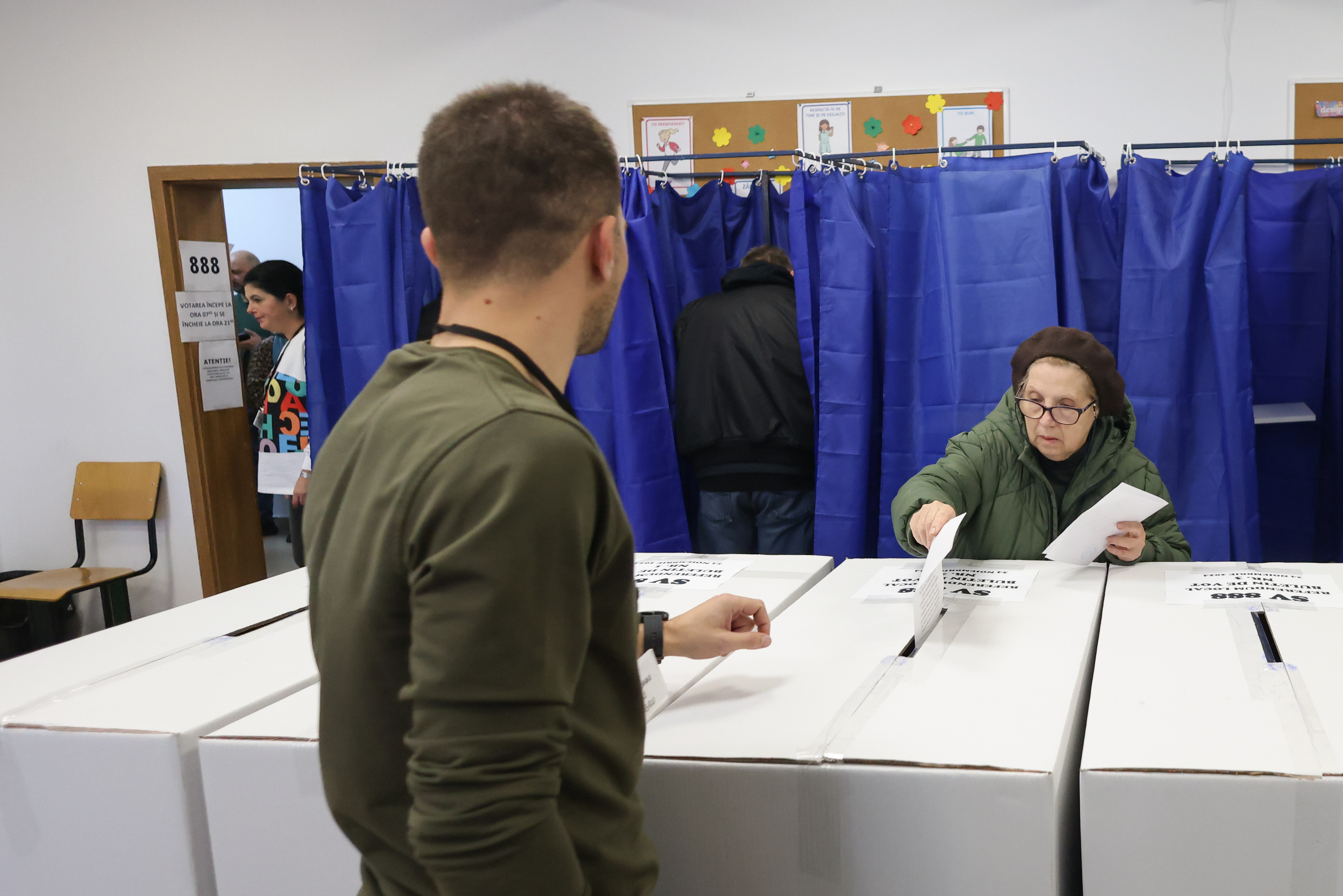 Hotărârea privind stabilirea pe 4 mai a datei alegerilor prezidenţiale a fost publicată în Monitorul Oficial