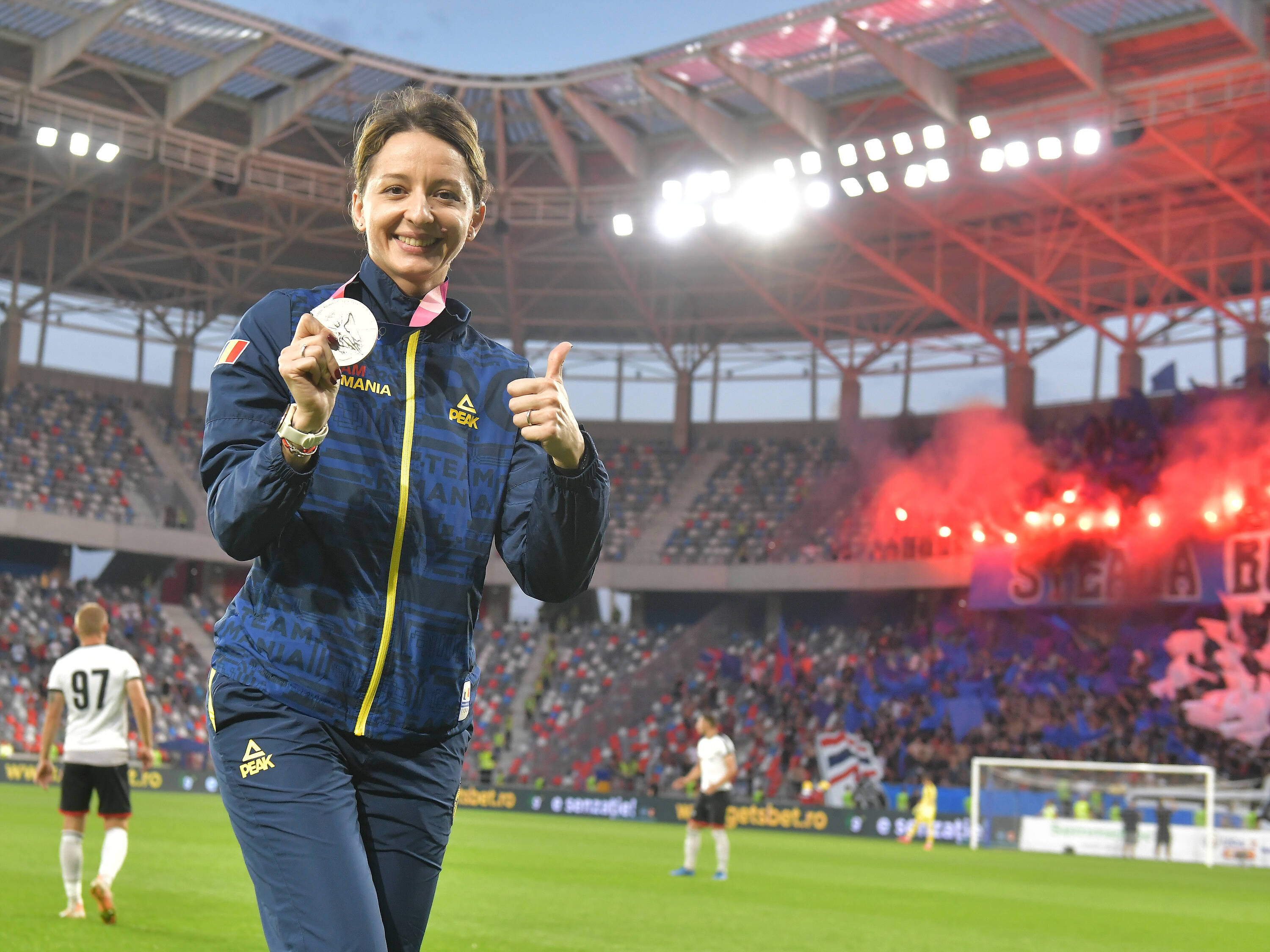 Spadasina Ana Maria Brânză a împlinit 40 de ani. Cum și-a început cariera. GALERIE FOTO