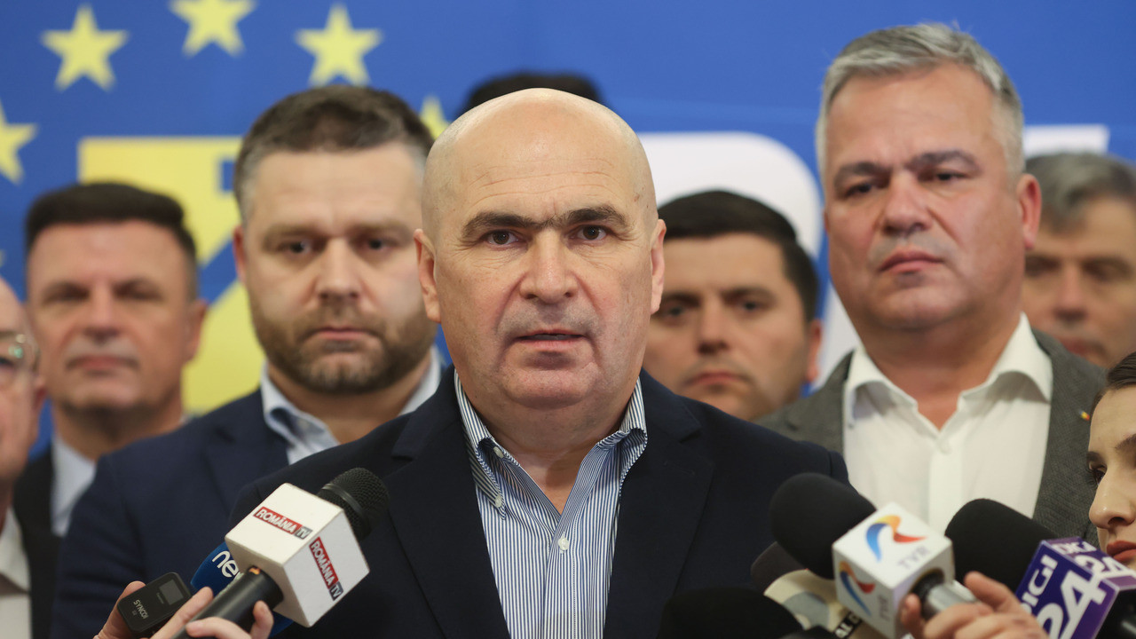 Sindicaliștii îl acuză pe Bolojan de lipsă de viziune şi competenţă. Angajații sunt consternaţi după ce a anunțat concedieri