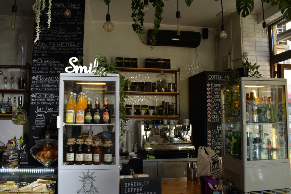 Băutura preferată de aproape toți românii devine un lux. Prețul a ajuns la maximul ultimei jumătăți de secol