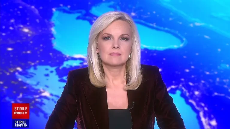 Omul de afaceri care a plătit 6,2 milioane de dolari pentru o banană lipită de perete a mâncat-o | Video