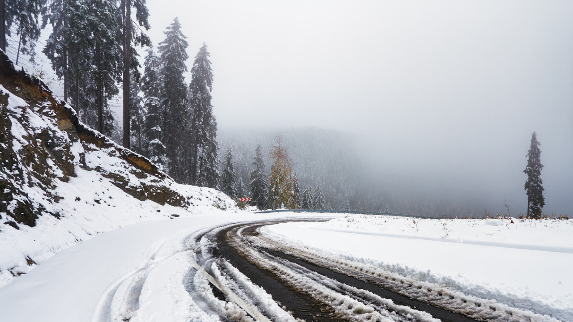 Cod galben de ploi în șase județe. ANM anunță lapoviță, ninsori și o răcire bruscă în mai multe zone