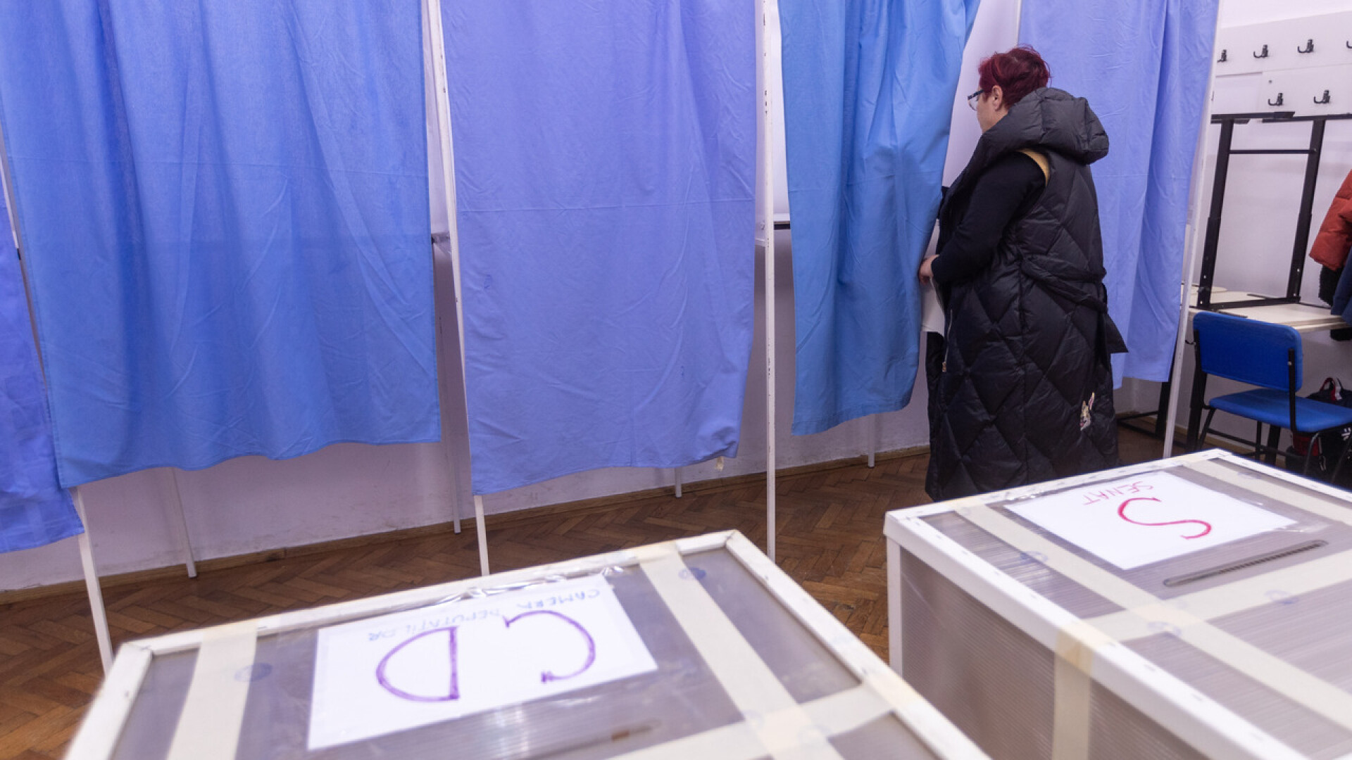 Minciuna cu care a fost prinsă preşedinta unei secţii de votare din Botoșani. Femeia este anchetată penal