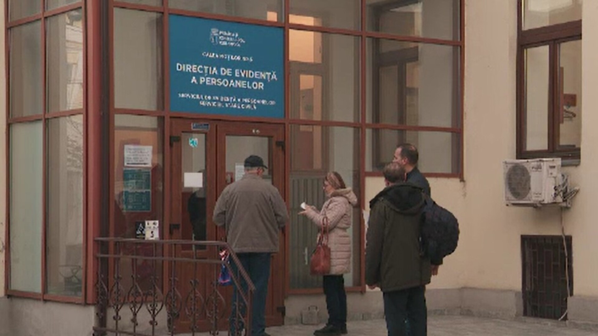 Fenomenul neașteptat generat de alegeri în România. Direcțiile pentru Evidența Persoanelor au lucrat la foc automat