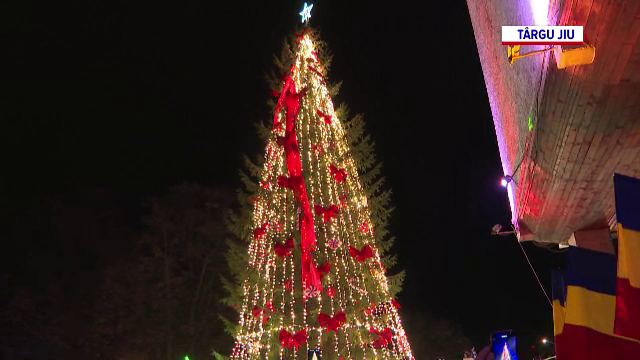 Românii au sărbătorit Ziua Națională la târgurile de Crăciun. „Eu am venit special pentru pomana porcului”