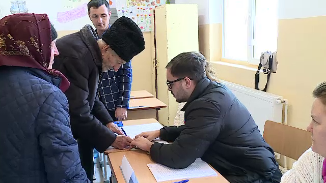 Cum au votat mulți dintre cei 10 milioane de români de la sate. „Din ce e compus Parlamentul? Din prim-miniștri, miniștri”