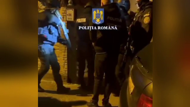 Percheziții la cămătari, în Prahova. Cum au încercat doi frați să obțină peste 200.000 de euro de la o singură victimă