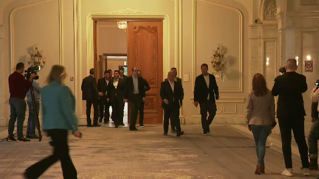 Ce variantă de guvern negociază „partidele democratice”. Este posibil și un premier tehnocrat. Ciolacu: „Atât am putut”