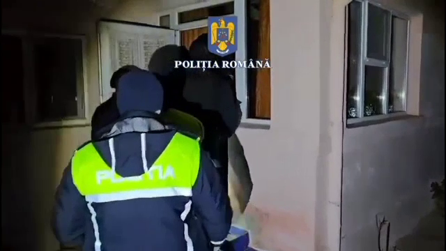 Percheziții la Suceava într-un caz de mită și trafic de influență. Ar fi vizat Serviciul de Permise şi Înmatriculări Auto