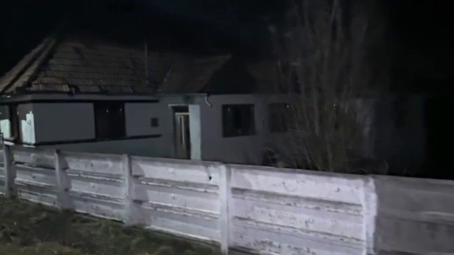 Un bărbat și-a ucis fratele, apoi i-a abandonat trupul într-o casă părăsită. Unde s-ar fi produs crima odioasă