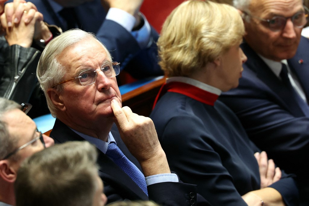 Misiune grea pentru Macron, după căderea guvernului Barnier. Franța, lovită de „o situație nemaiîntâlnită din 1962”