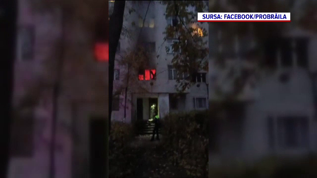 Incendiu într-un bloc din Brăila. Bătrân de 82 de ani, salvat de pompieri din calea flăcărilor care i-au distrus apartamentul