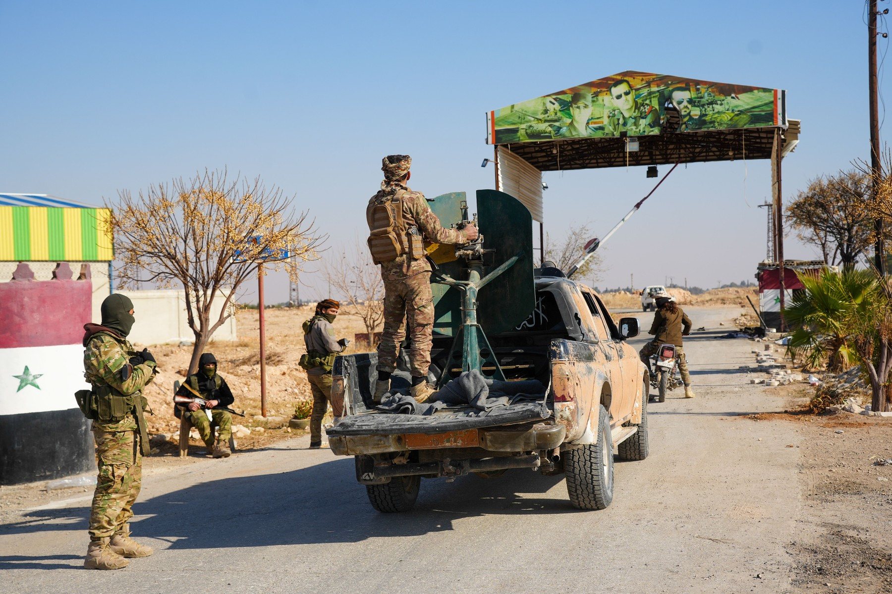 Surse Reuters: Raiduri aeriene israeliene au lovit un complex de securitate şi un centru de cercetare în Damasc