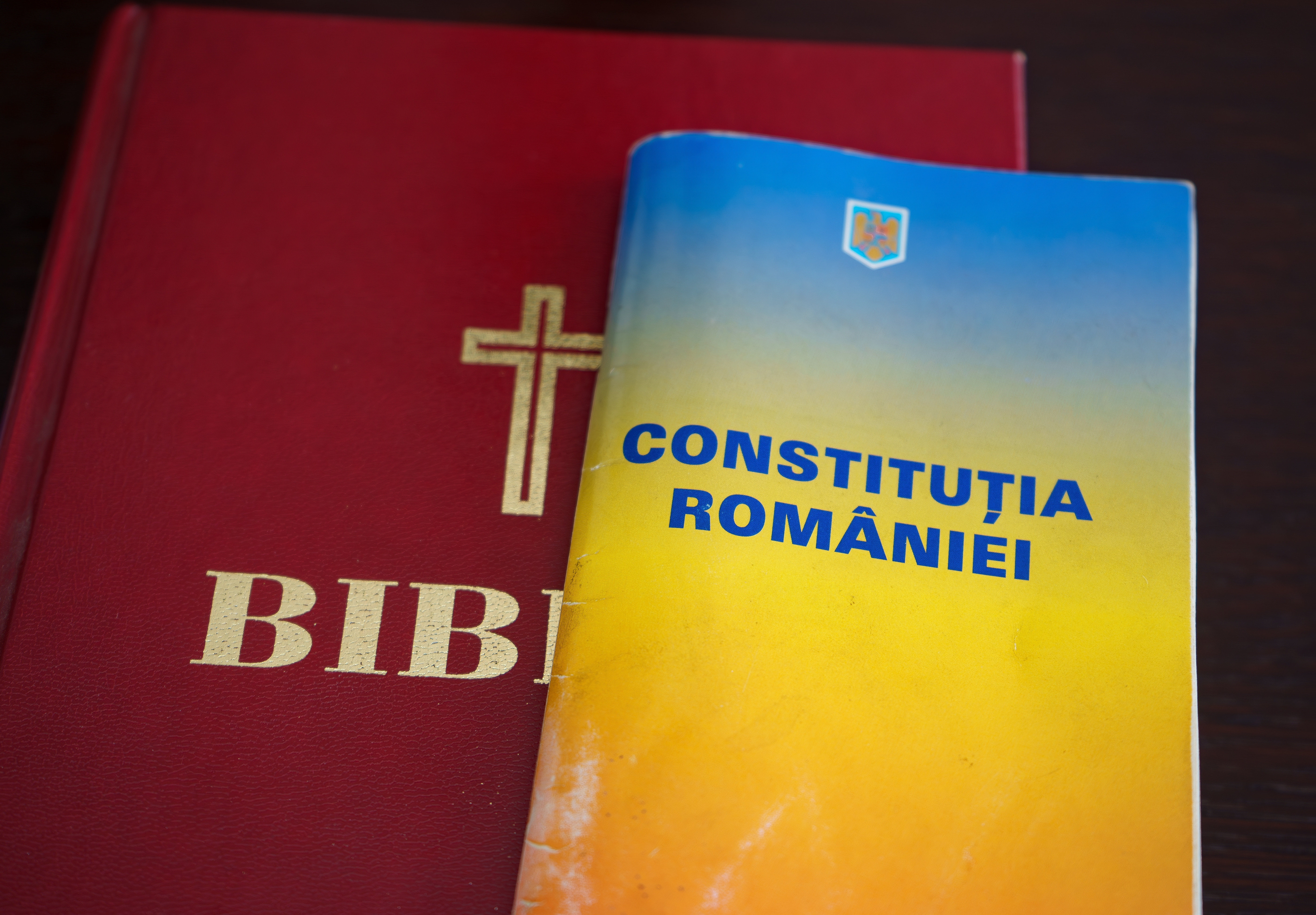 Ironia supremă. Anularea alegerilor, decisă pe baza articolului din Constituție privind suveranitatea