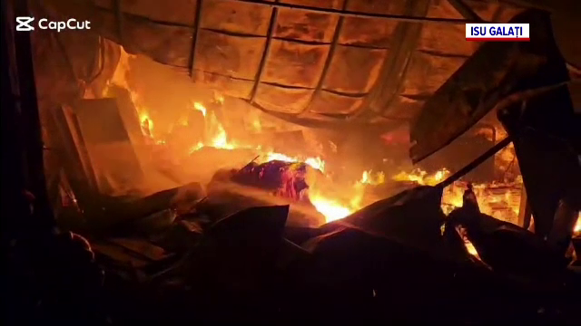 Hală din Galați, distrusă de flăcări. Ce se afla înăuntru