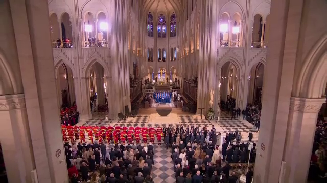 Ceremonie grandioasă de redeschidere a Catedralei Notre Dame. Macron a fost ghidul lui Trump, însoțit de nelipsitul Musk