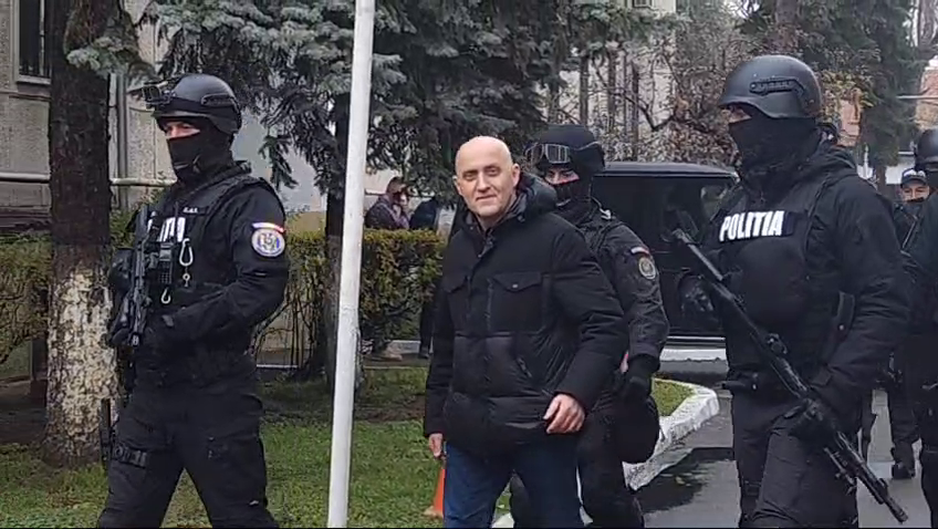 Surse: Horațiu Potra și mercenarii săi mergeau la București cu o listă de politicieni și jurnaliști de care „să se ocupe”