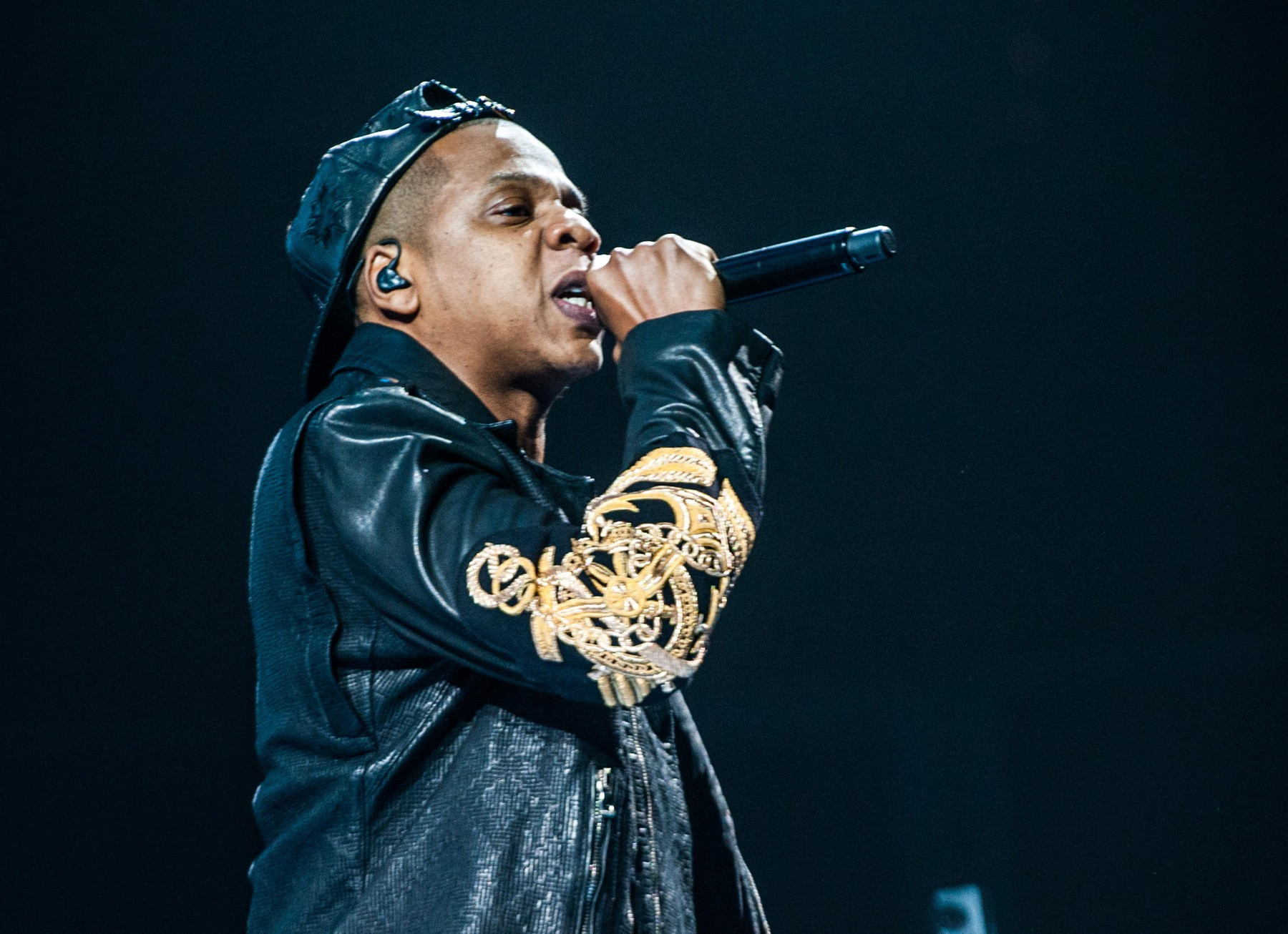 Plângerea prin care rapperul Jay-Z era acuzat de violarea unei minore, în anul 2000, a fost retrasă