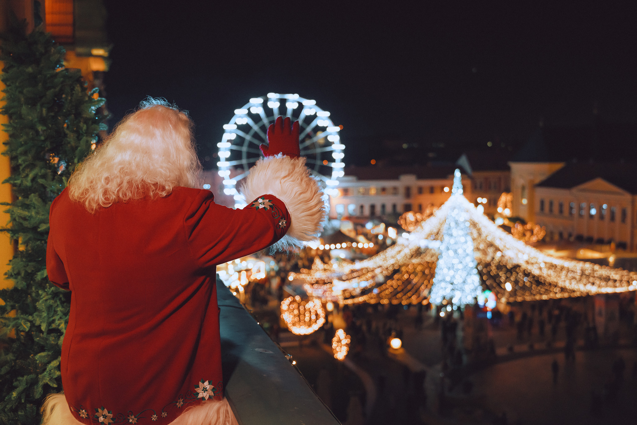 Târgul de Crăciun din Oradea - program și tarife. Ce prețuri sunt și ce poți face aici. Cât costă să patinezi