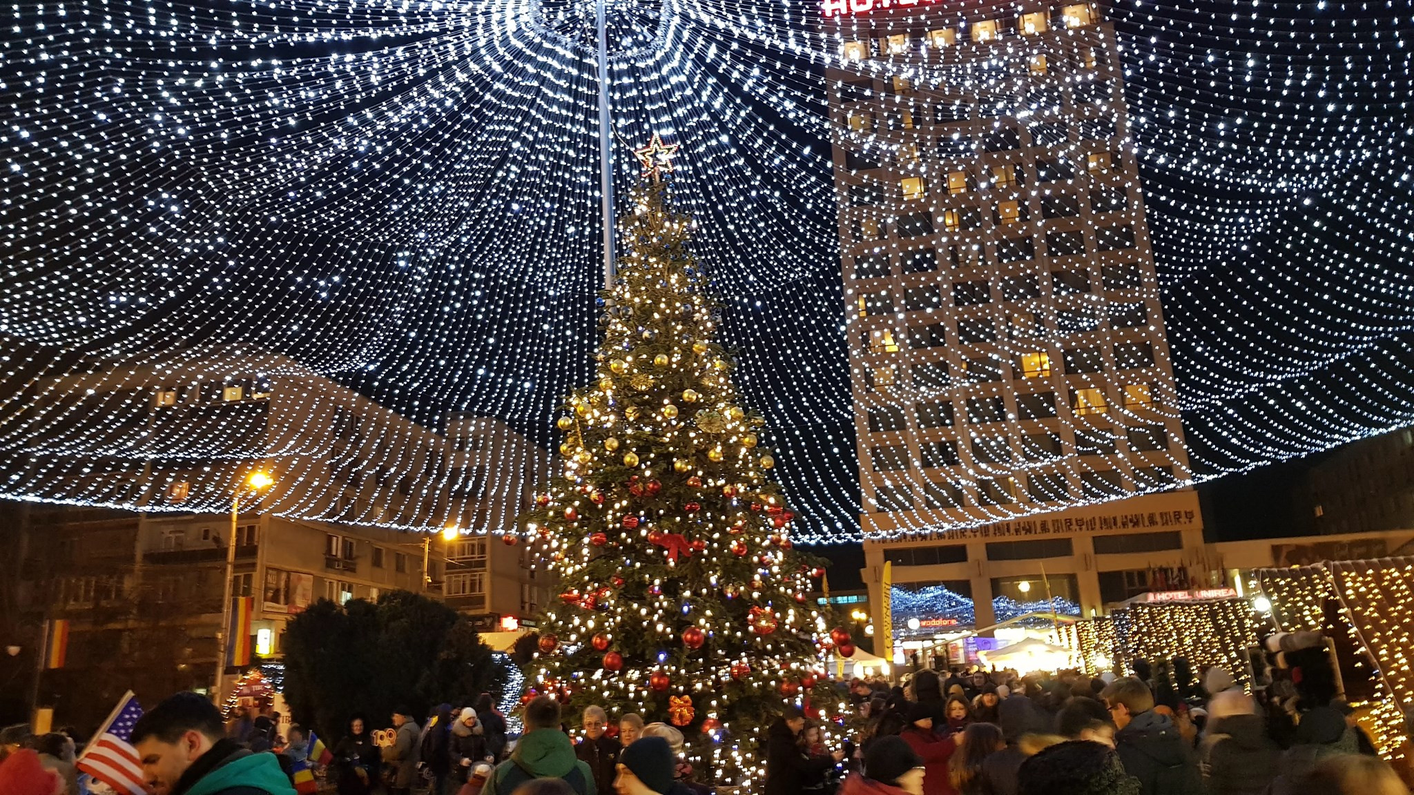 Târgul de Crăciun din Iași - program și tarife. Ce poți vedea și ce prețuri sunt în comparație cu alte târguri din țară