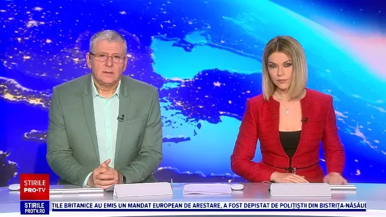 O fată de 13 ani din Timișoara a fost pusă de 4 colege să meargă în genunchi și să latre. Imaginile au apărut pe internet