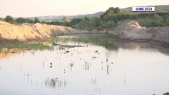 Balastiera unde a murit înecat un băiat de 16 ani din Prahova ar fi fost exploatată ilegal. Doi primari sunt anchetați