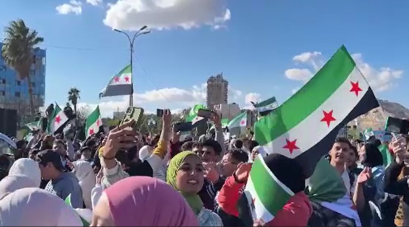 Sărbătoare în Siria, în prima vinere de rugăciune după fuga lui Bashar al-Assad. Marea dorință a oamenilor