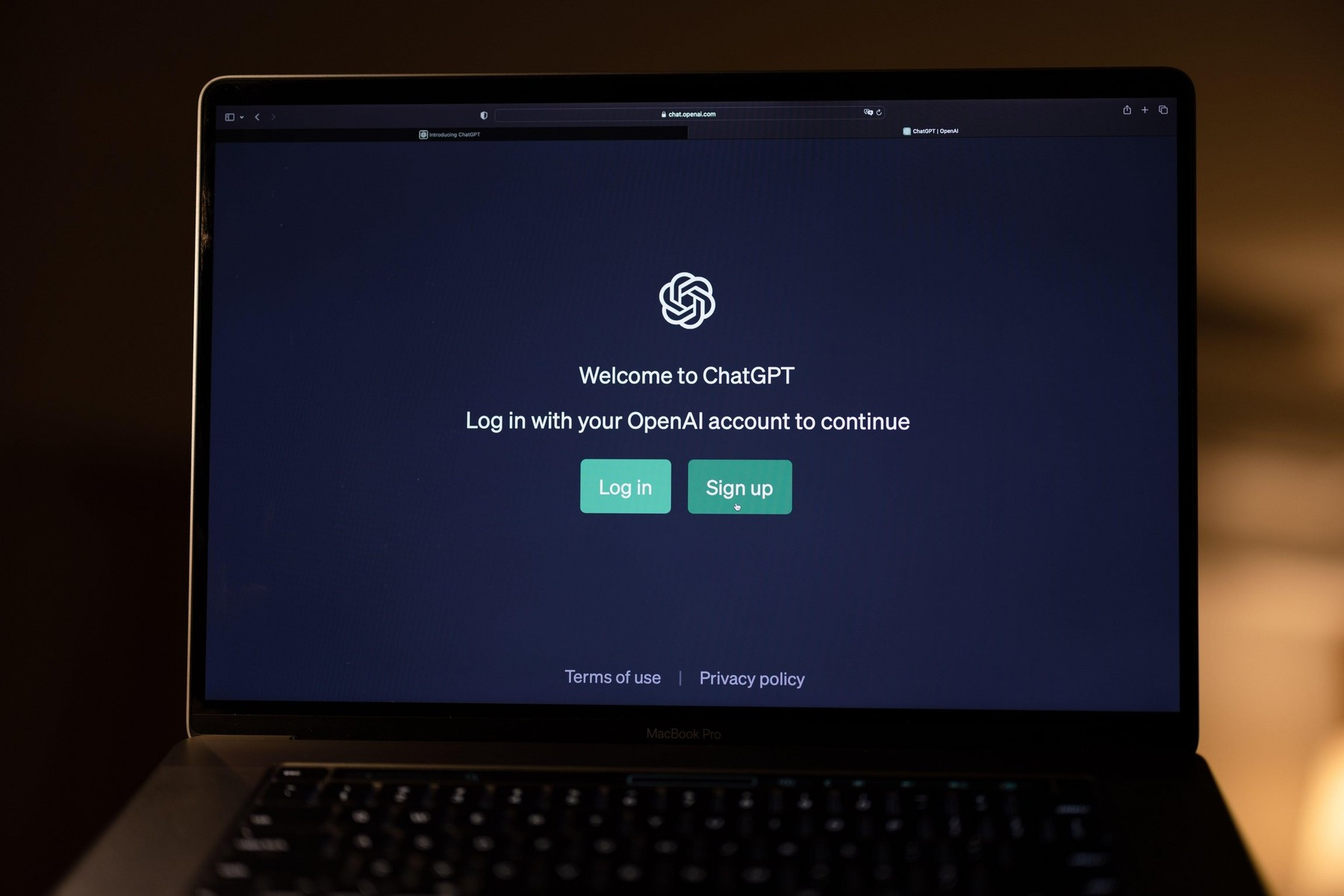Fost angajat OpenAI, care a criticat legalitatea datelor folosite de ChatGPT, găsit mort. Primele concluzii ale polițiștilor