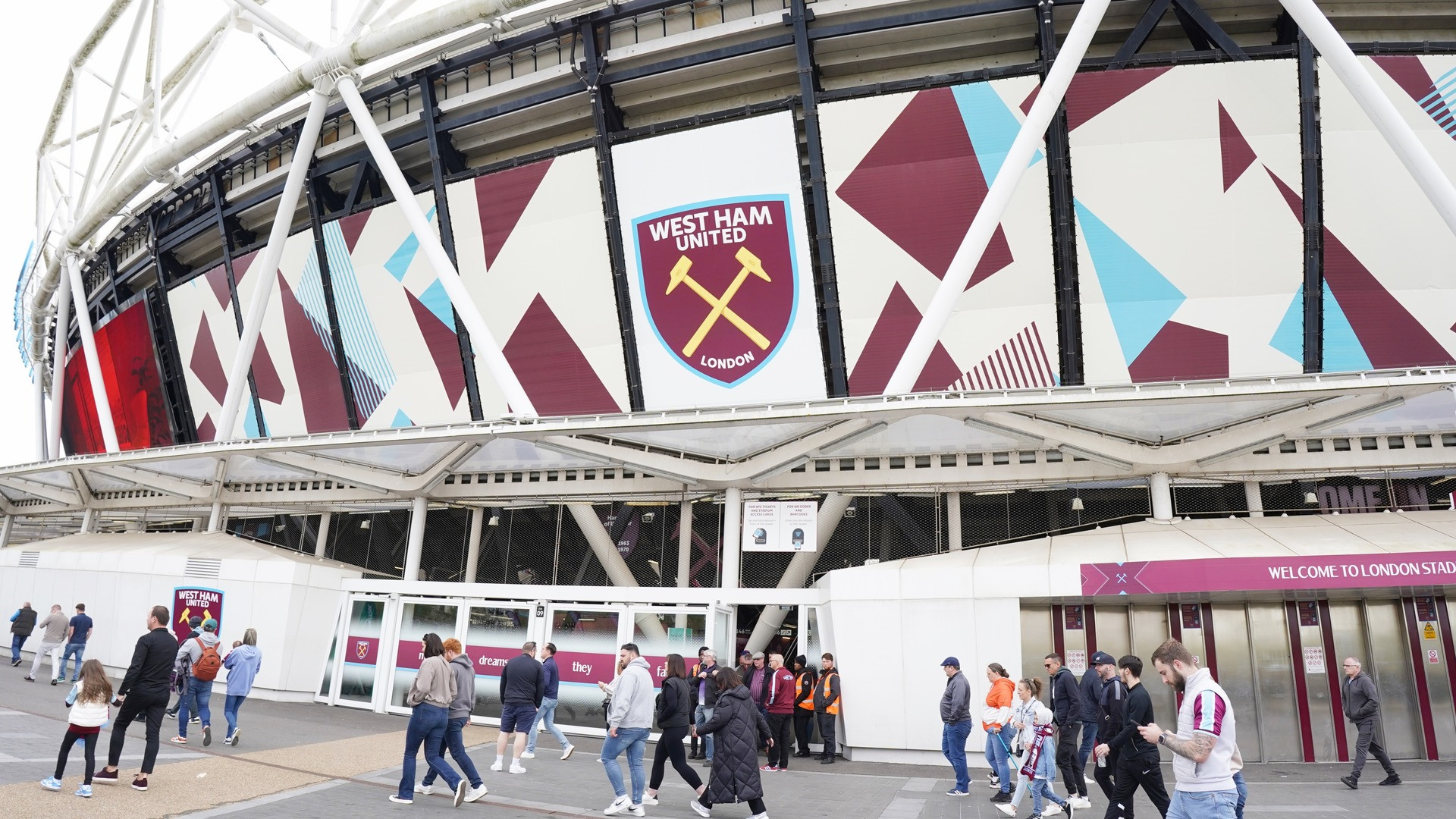 Destin tragic pentru un junior de la West Ham United. Tânărul de 15 ani, răpus de un cancer cerebral rar