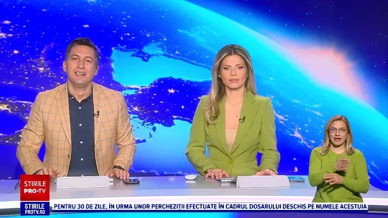 Parada lui Moș Crăciun pe motocicletă, în Târgu Mureș. Bikerii au defilat pe străile orașului, iar copiii au primit cadouri