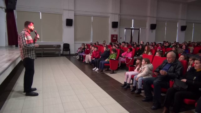 Festival de film inedit în Neamț. Un tânăr actor a organizat un eveniment dedicat copiilor